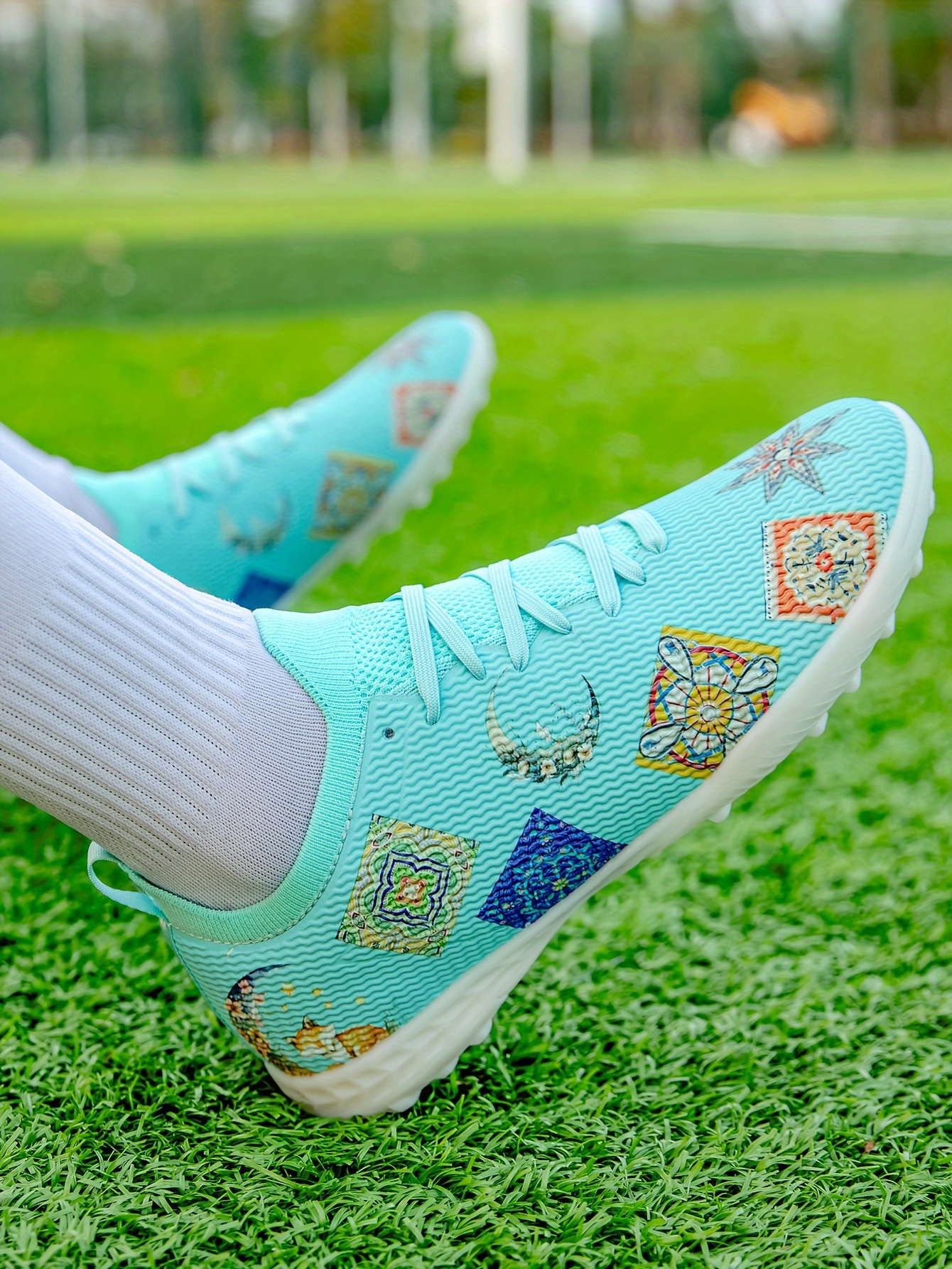womens low top soccer cleats professional tf training shoes anti slip durable outdoor sports footwear trendy shoes details 5
