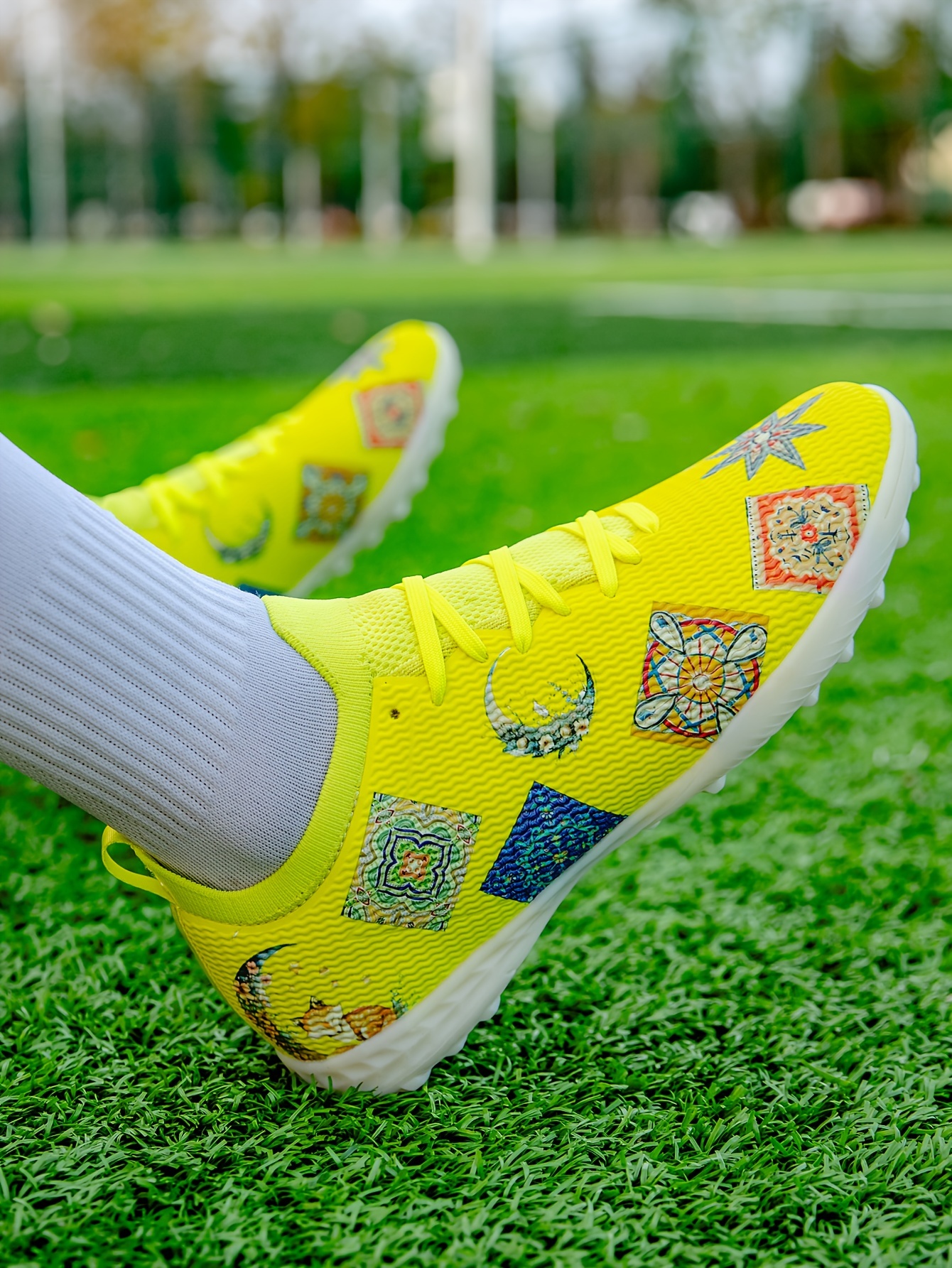 womens low top soccer cleats professional tf training shoes anti slip durable outdoor sports footwear trendy shoes details 7