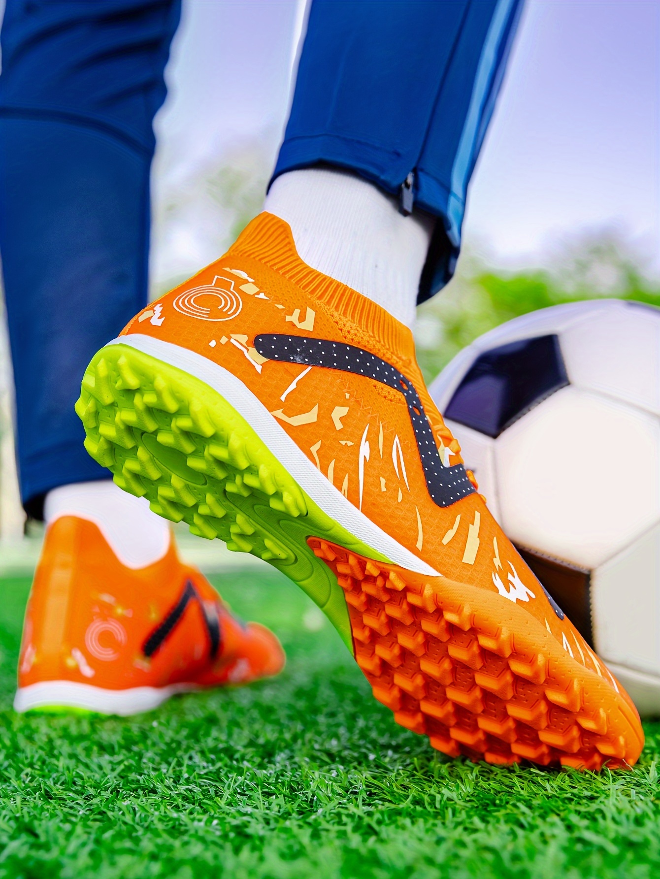 Women s Professional Football Shoes Training Shoes, Low-top Sports Shoes. Anti-slip And Wear-resistant TF Outdoor Sports Shoes. Special Wear-resistant Shoe Tide details 8